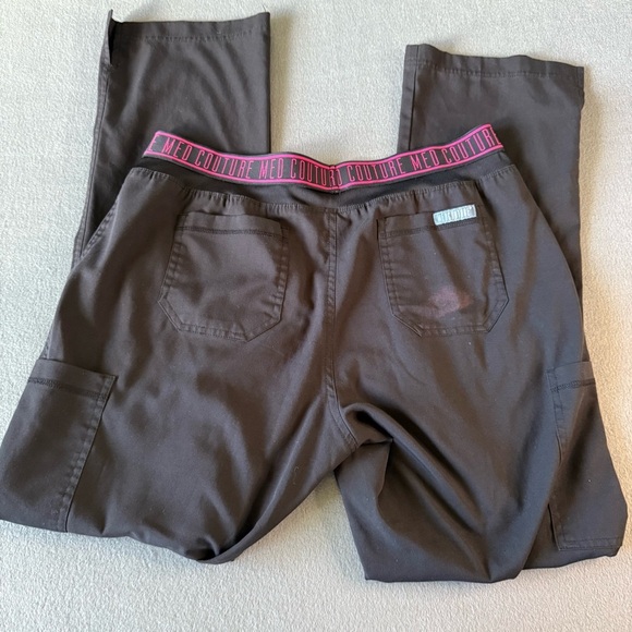 Med Couture Teal Green V-Neck Scrub Top and black pants set size Large - Picture 9 of 16